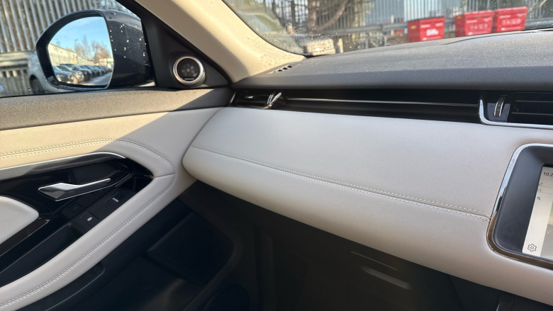 Land Rover Range Rover Evoque 1.5 P300e R-Dynamic SE 5dr Auto Hatchback